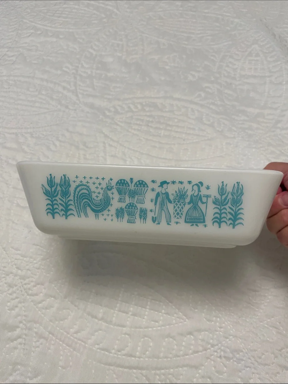 📍MCM Vintage Pyrex Amish Butterprint 1 1/2 Qt. Covered Milk Glass Baking Dish